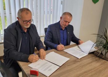 Za szczepienia – place zabaw