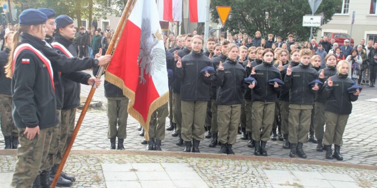 Ślubowali w mundurach