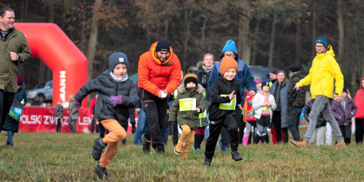 Mali mistrzowie i leśny cross