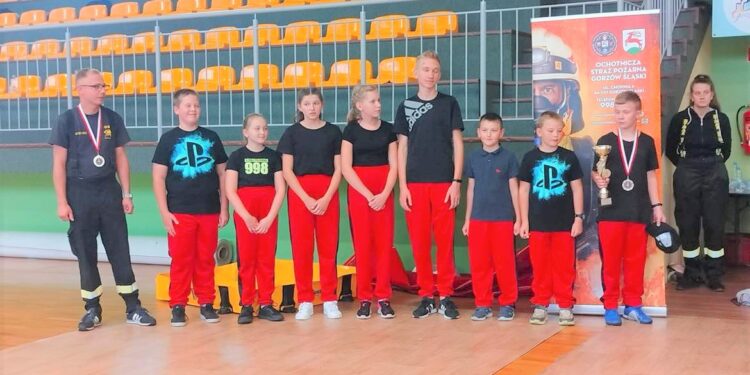 Manewry dla młodych strażaków