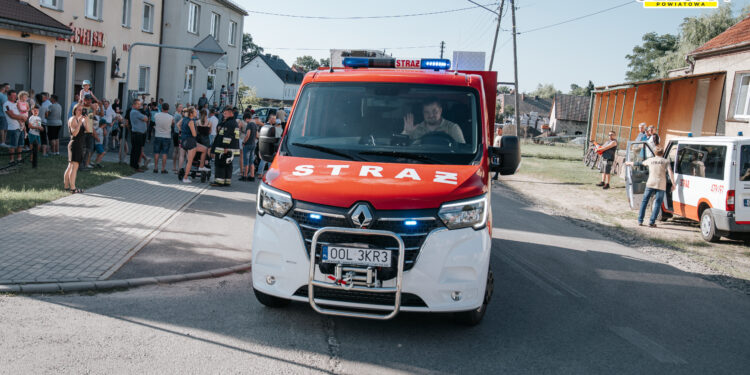 Strażacy z Kościelisk doczekali się nowego samochodu