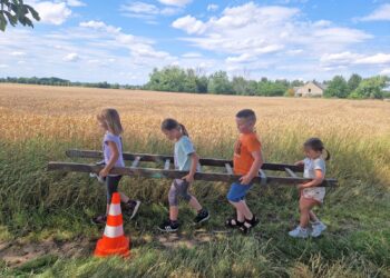 Oderwać dzieci od telefonów