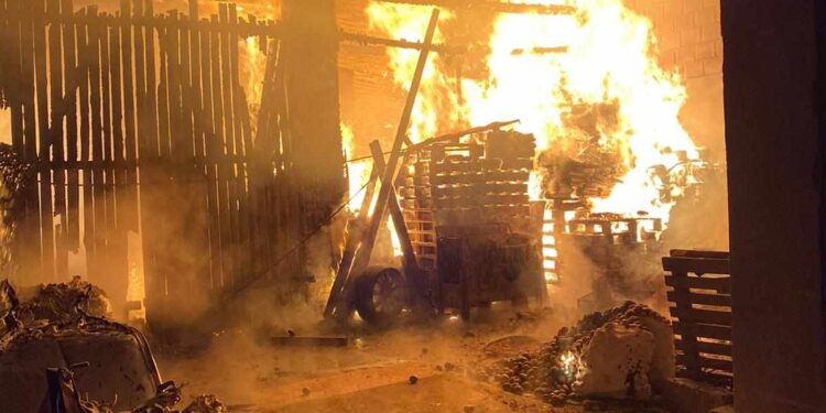 Całonocna walka z pożarem