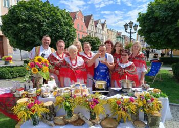 Z tytułem  i w „Pytaniu na śniadanie”