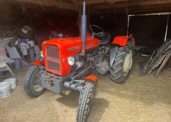 Sprzedali kradziony traktor dwa razy