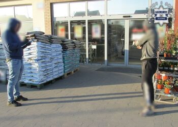 Szukał gotówki w kasach