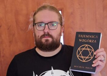 Między tajemnicą a pasją pisania